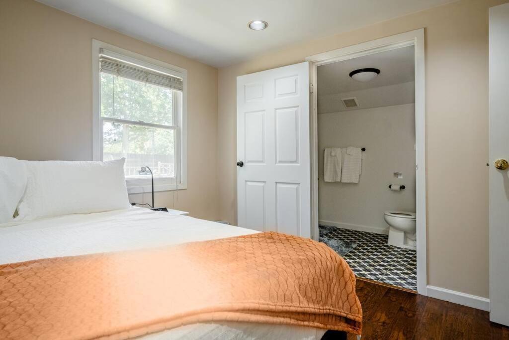 *2bdr Victorian Away From - *central Loc Holiday home *