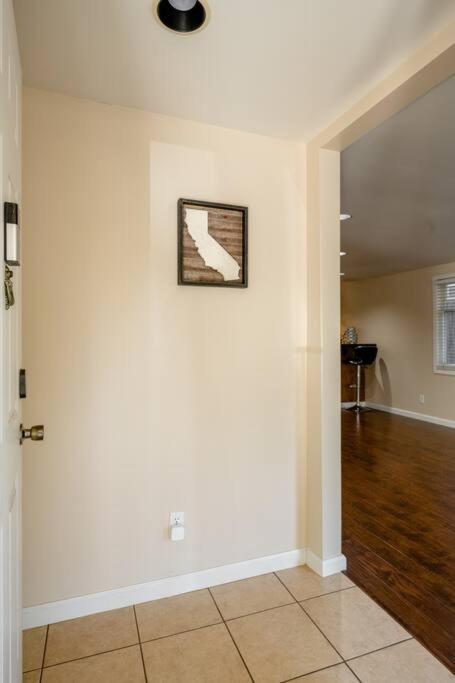 *2bdr Victorian Away From - *central Loc * Sacramento