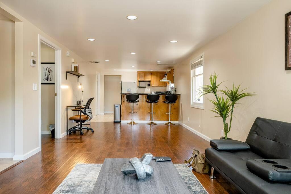 *2bdr Victorian Away From - *central Loc